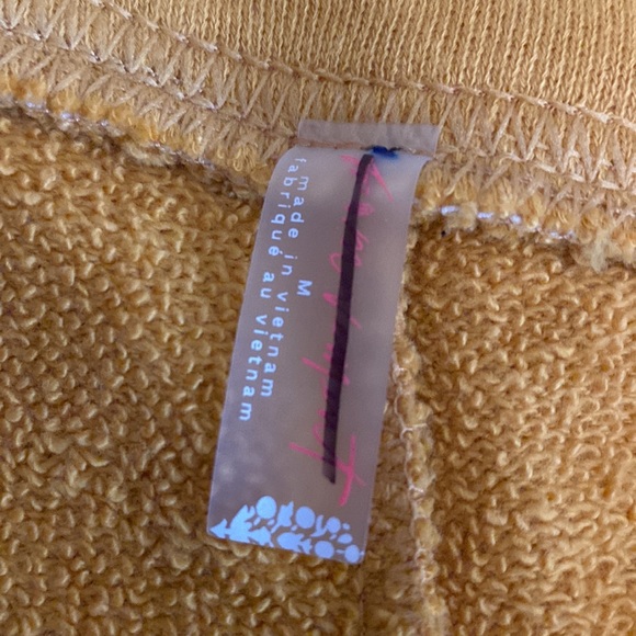 Free People M NWOT Marigold cropped pockets wide leg joggers - Picture 7 of 7